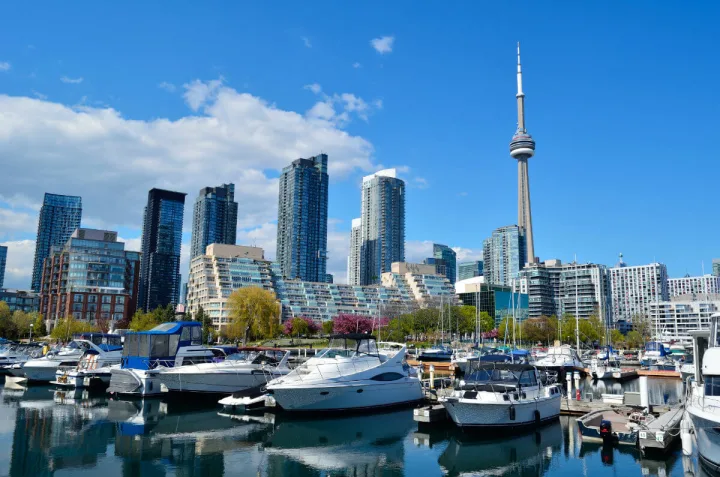 Toronto Gay District: The Village 